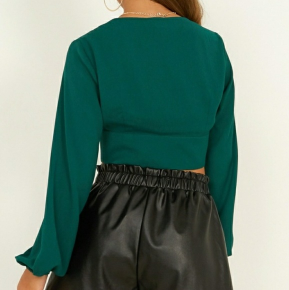 NWT Emerald Tundra Top - Picture 3 of 6